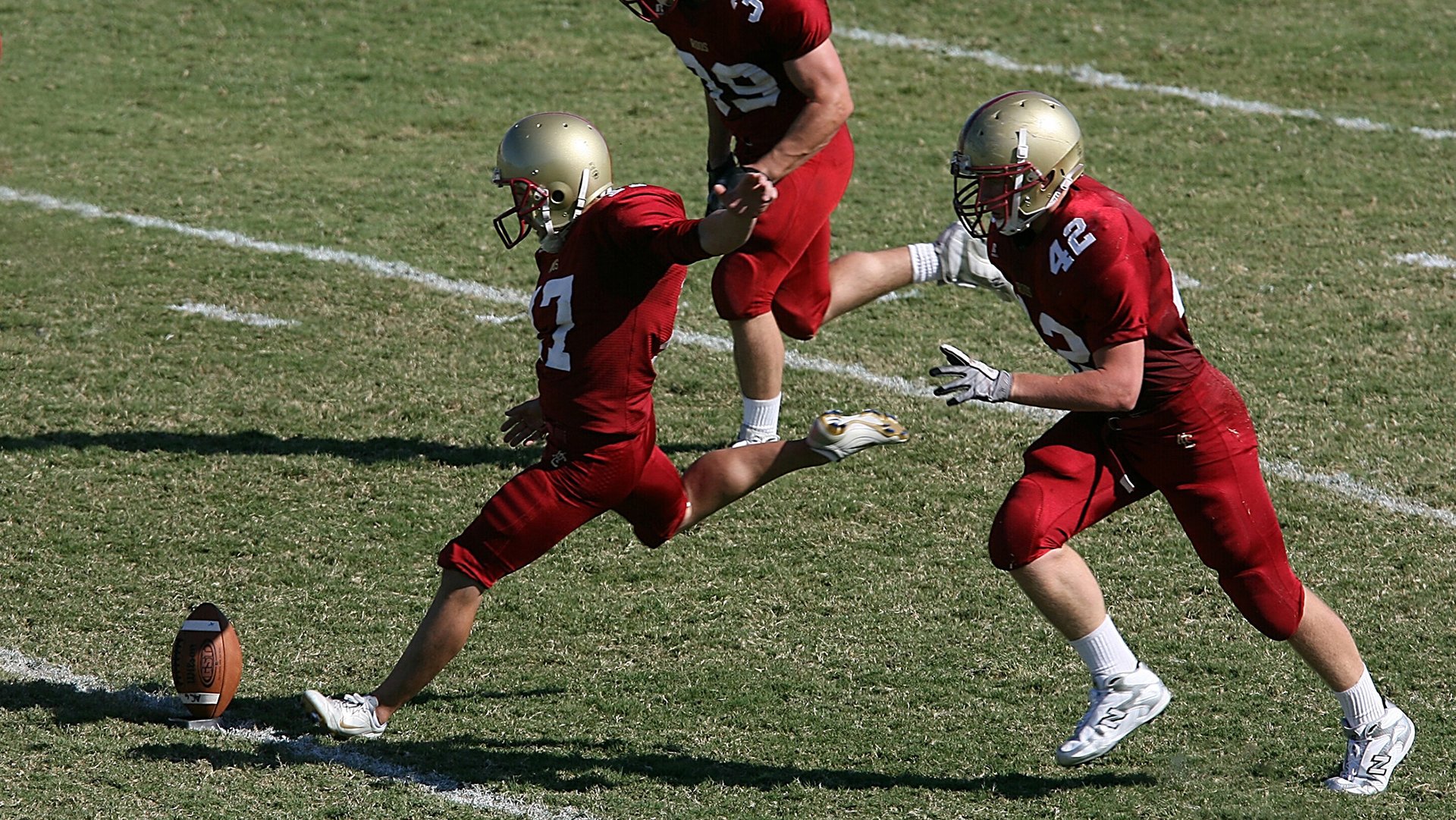 随着阿森纳2-0领跑,曼联2-2,利物浦2-0,曼联3-2利物浦,一直逆转一直爽
